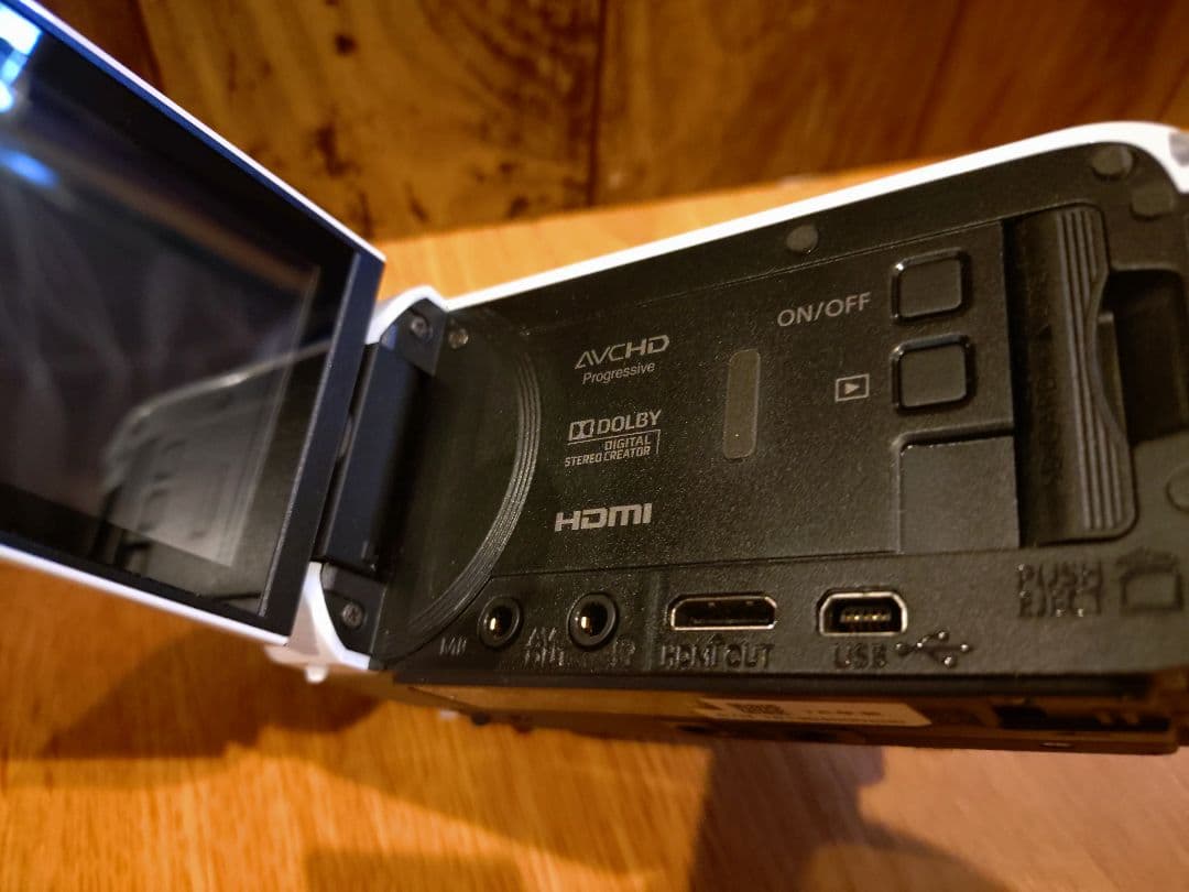 Canon iVIS HF R700 ビデオカメラ本体 バッテリー 充電器