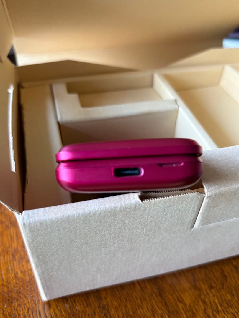 レッド 折りたたみ式携帯電話 本体