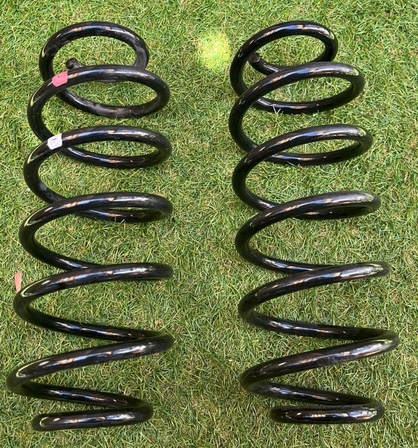 トヨタ純正 30プリウス 純正サスペンション スプリング 前後セット