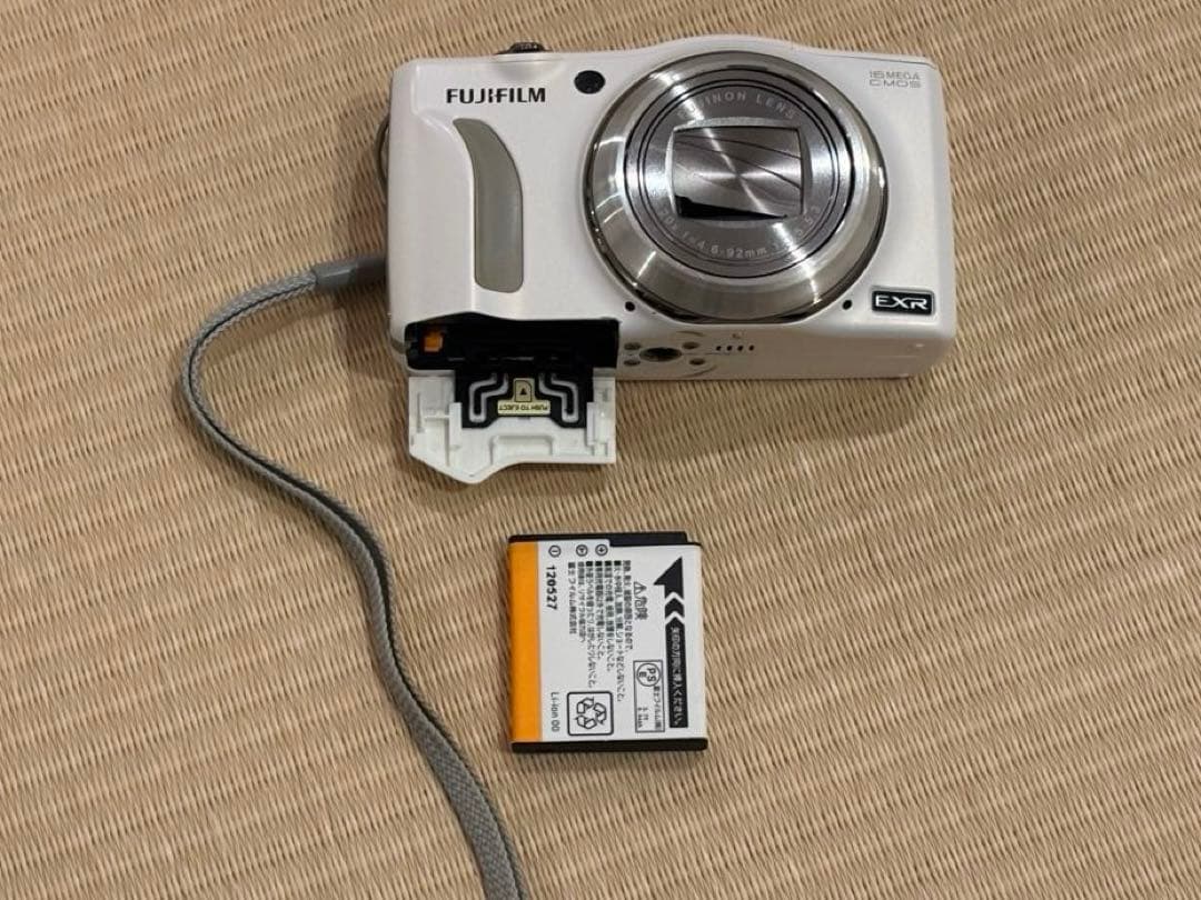 FUJIFILM デジタルカメラ FinePix F800EXR