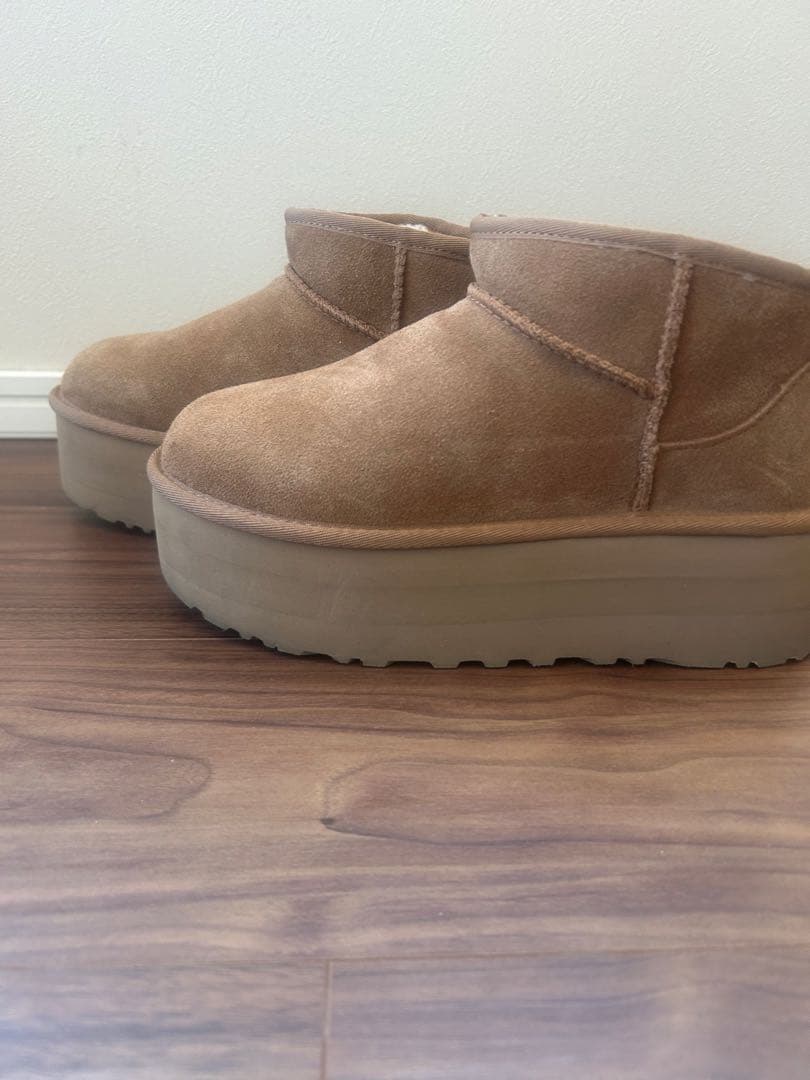 UGG チェスナット　ショートブーツ
