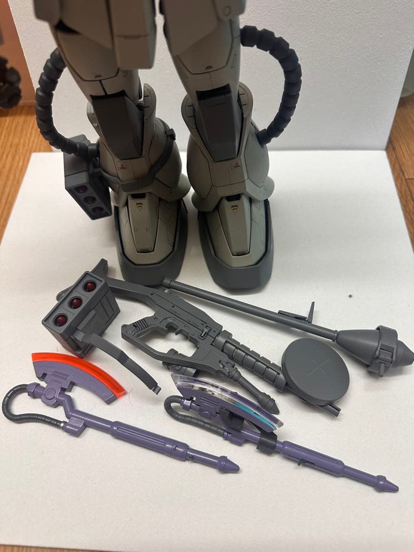 PG MS-06F Zaku II 完成品塗装済み