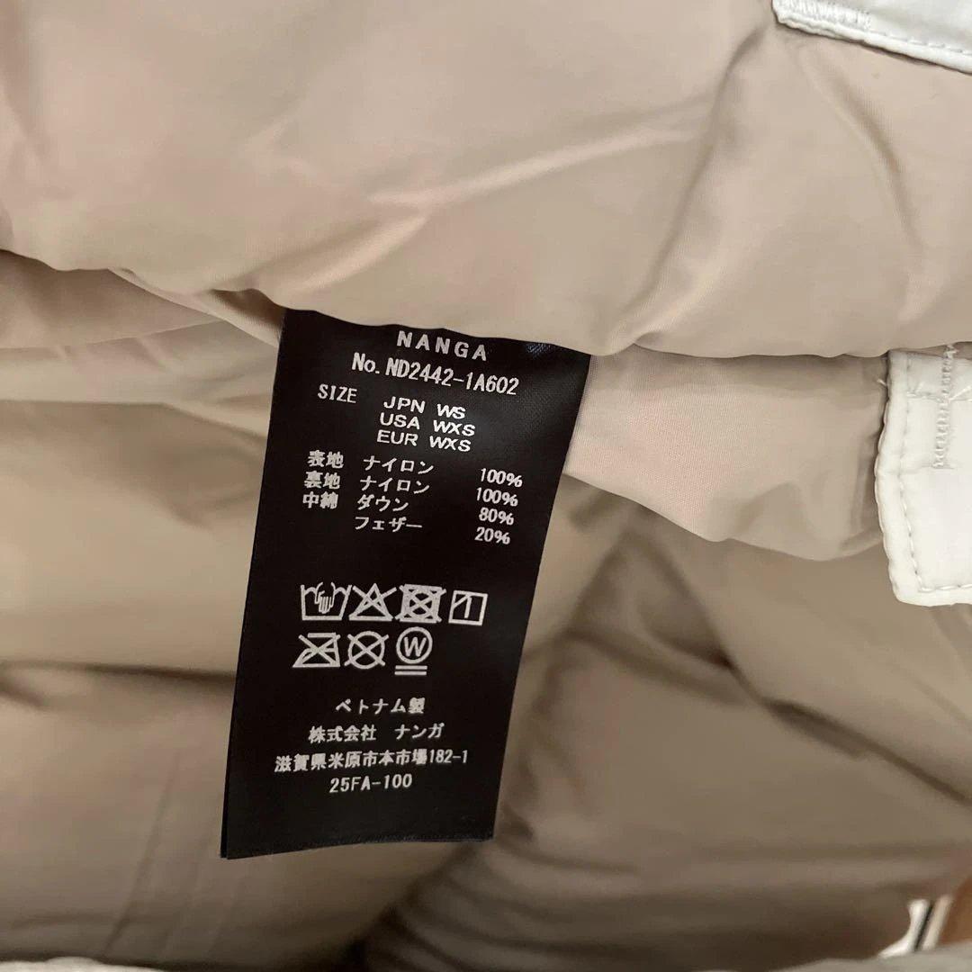 みぃ　NANGAナンガ　スタンドカラーダウンジャケット　WS ホワイト