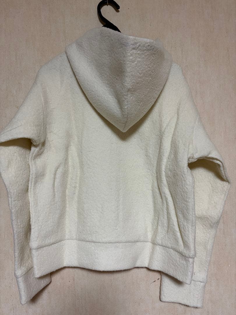 【2/1までお値下げ】theoryluxeブークレパーカー38新品未使用タグ付