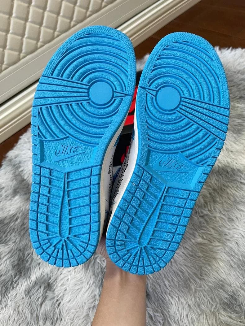 Off-White × Nike Air Jordan 1 UNC