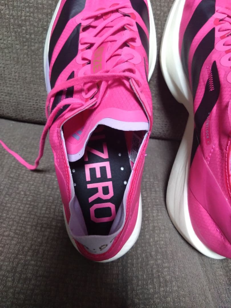 アディゼロ　タクミセン11 26センチ