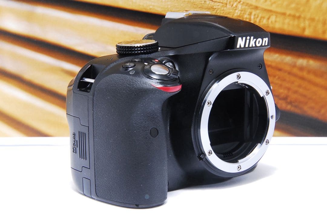 一眼レフ ニコン Nikon D3300 デジタル カメラ　スマホ転送 ダブル