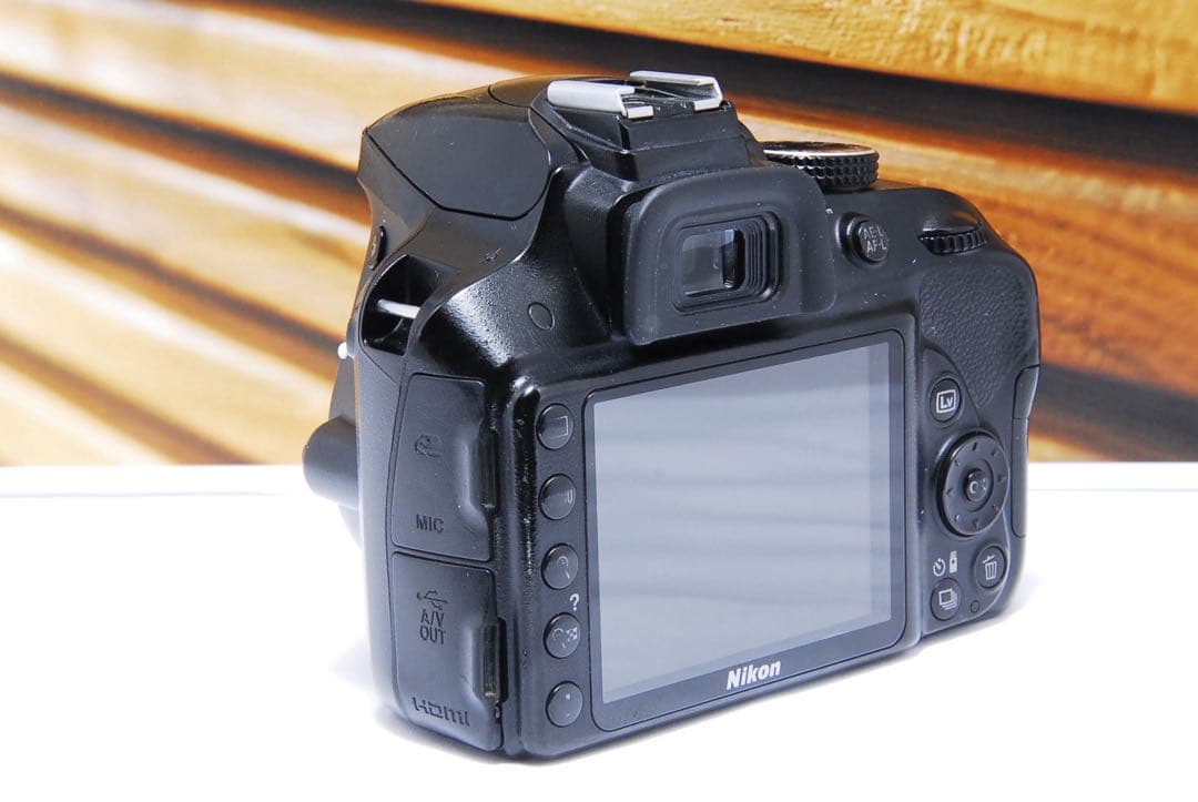 一眼レフ ニコン Nikon D3300 デジタル カメラ　スマホ転送 ダブル