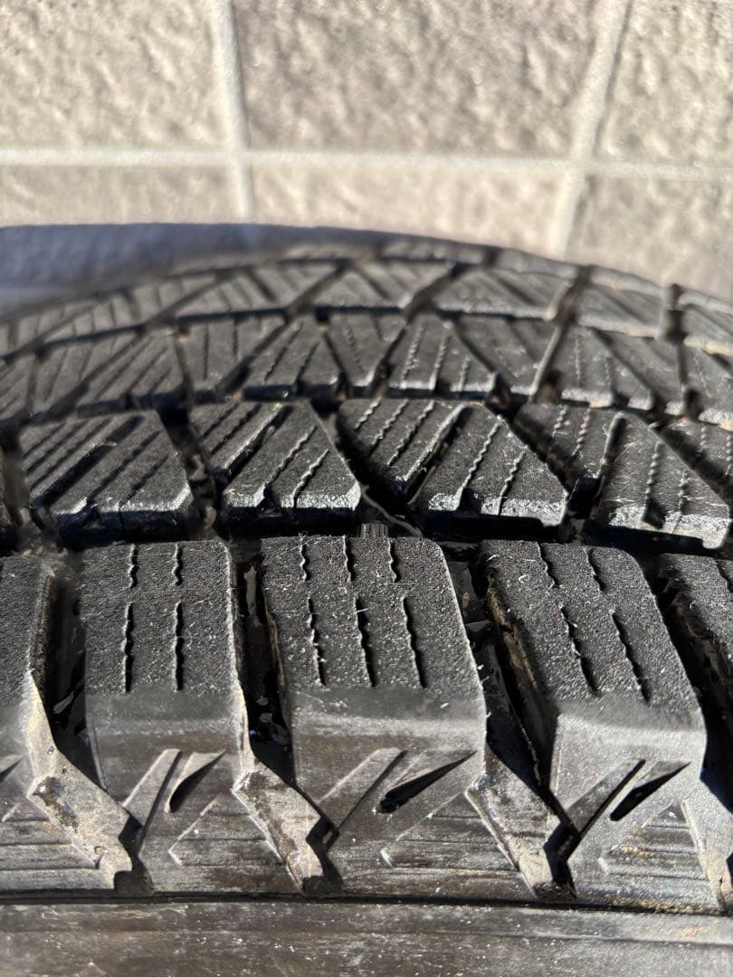 【お肉さん専用2/4】ブリザック 冬用タイヤ 215/70R16