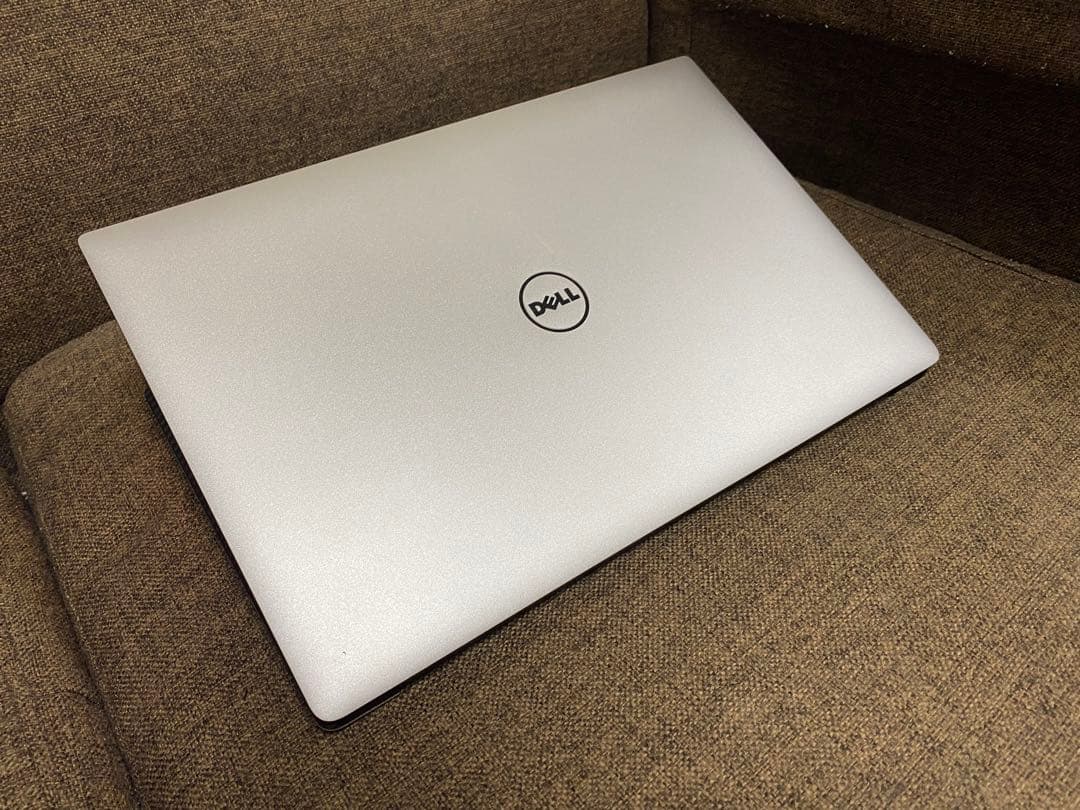 DELL ノートPC 15 インチi7 16GB GTX 1050 office