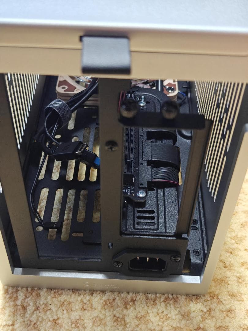 PCケース(自作PC用) Fractal Design Terra Silver