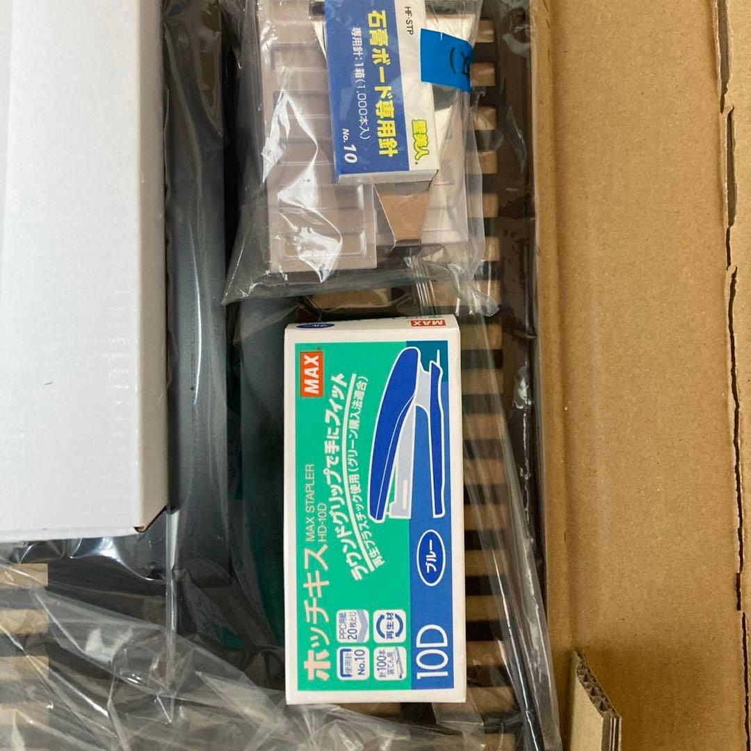 【未使用美品】壁美人　37〜47インチ　ホッチキス付き