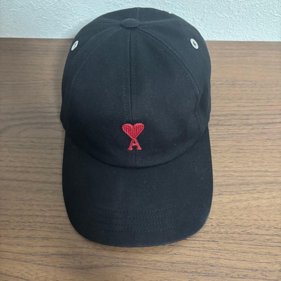 【正規品＆クリーニング済み】Ami Paris キャップ