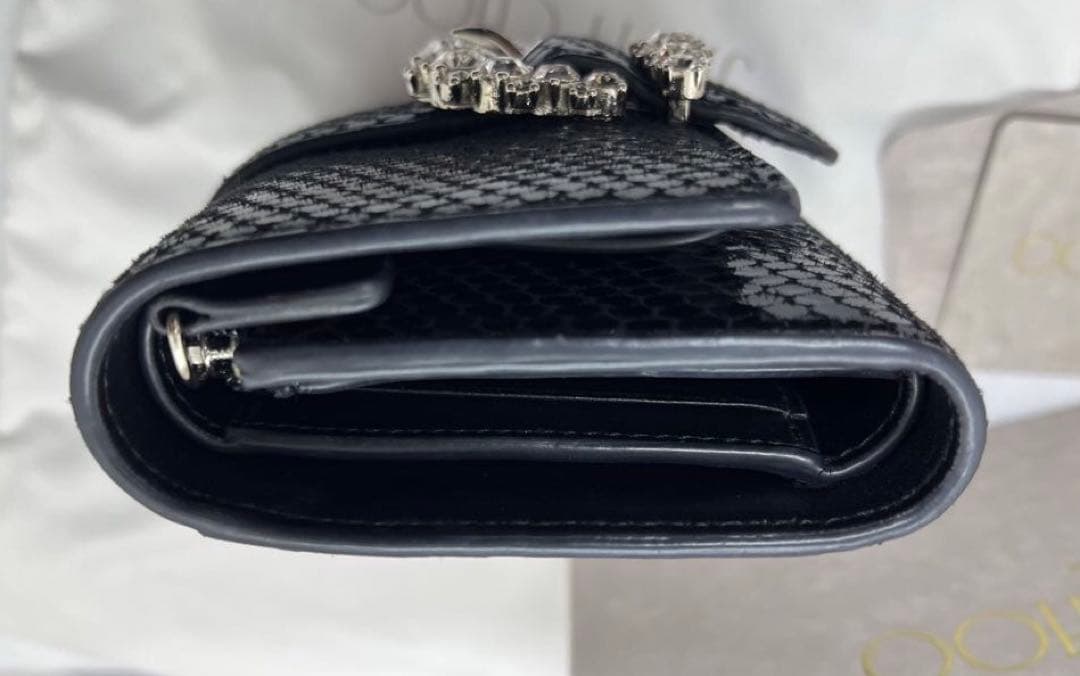 JIMMY CHOO(ジミーチュウ) ブラック 三つ折り財布