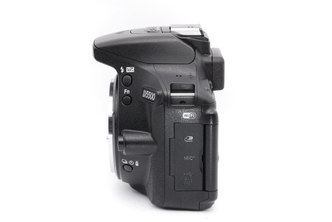 新品級美品 Wi-Fi搭載 ニコン Nikon D5500 ダブルレンズセット