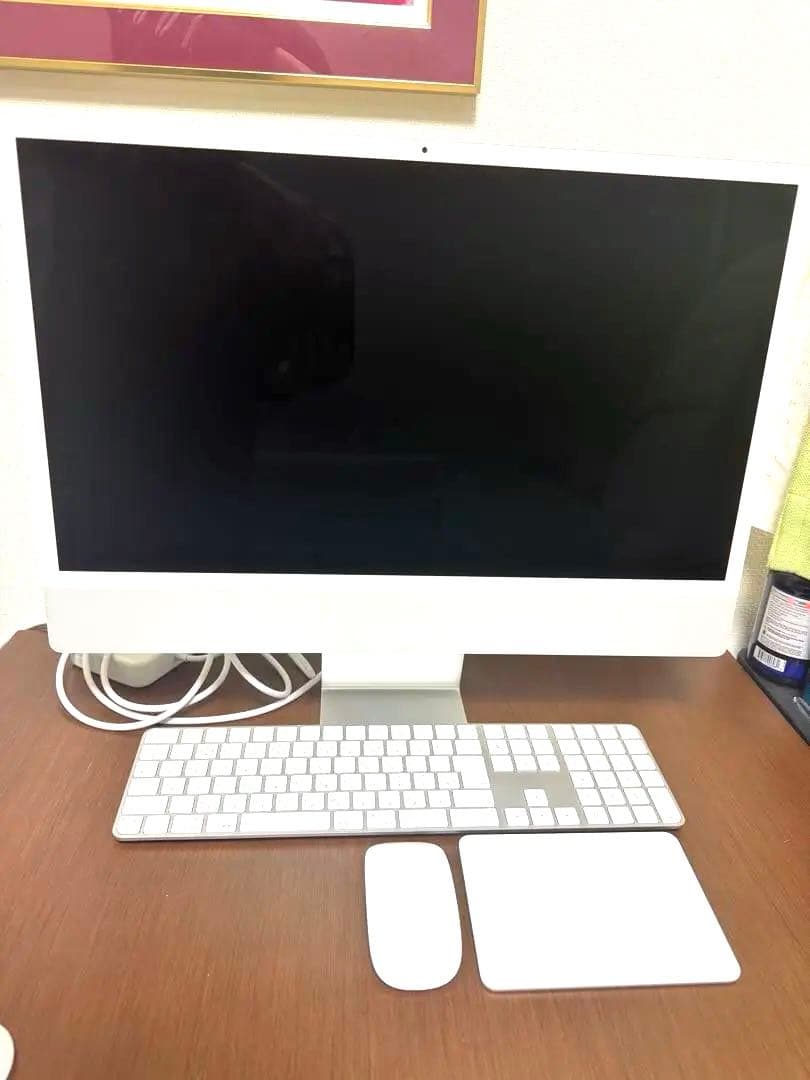 24インチ M3 iMac シルバー / メモリ16GB / SSD256GB