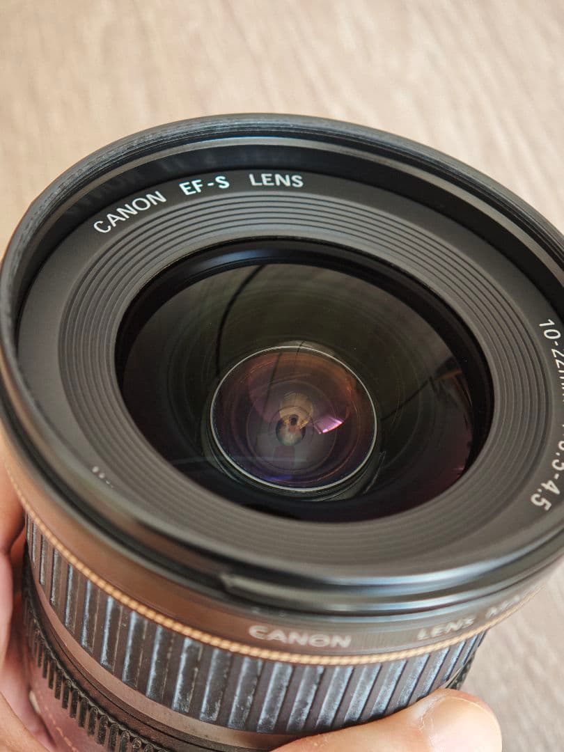 Canon EF-S 10-22mm f/3.5-4.5 USM ポーチ付き