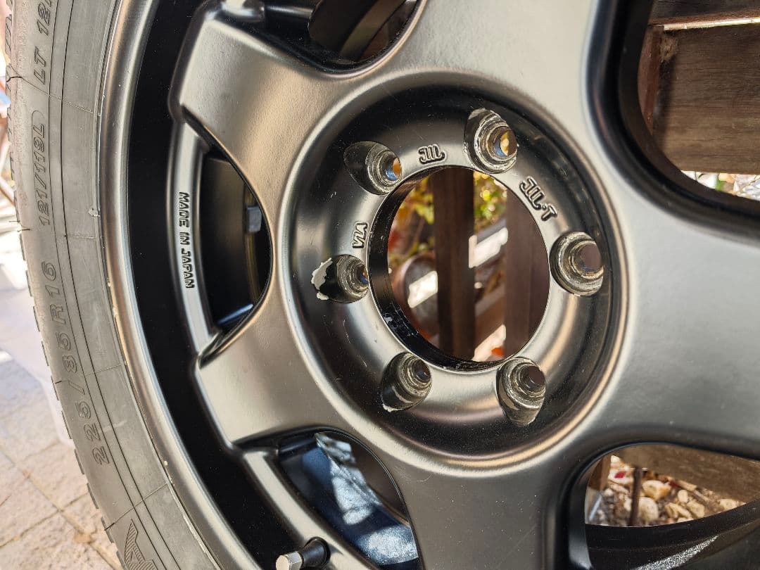 ブラッドレーv　16×6.5j -5 スタッドレス　225/85r16