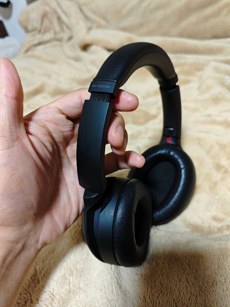 SONY WH-1000XM4 ワイヤレスヘッドホン（ブラック）