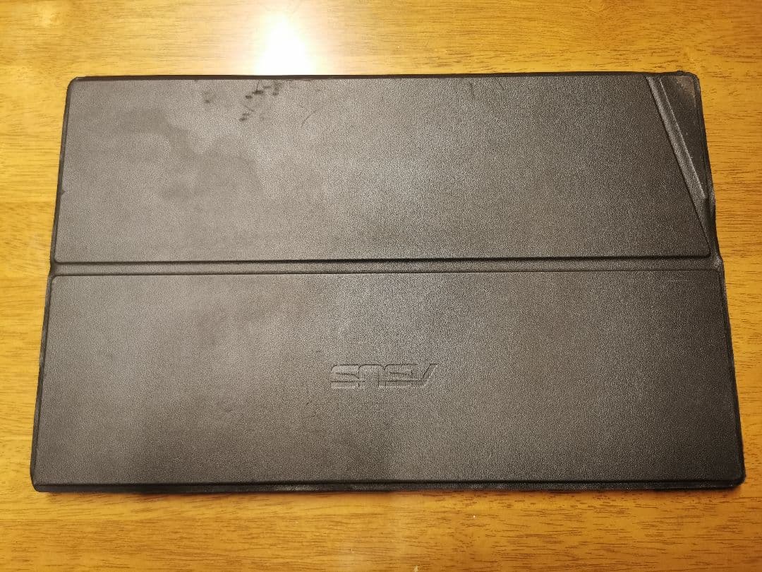ASUS モバイルディスプレイ MB16AC カバー付き