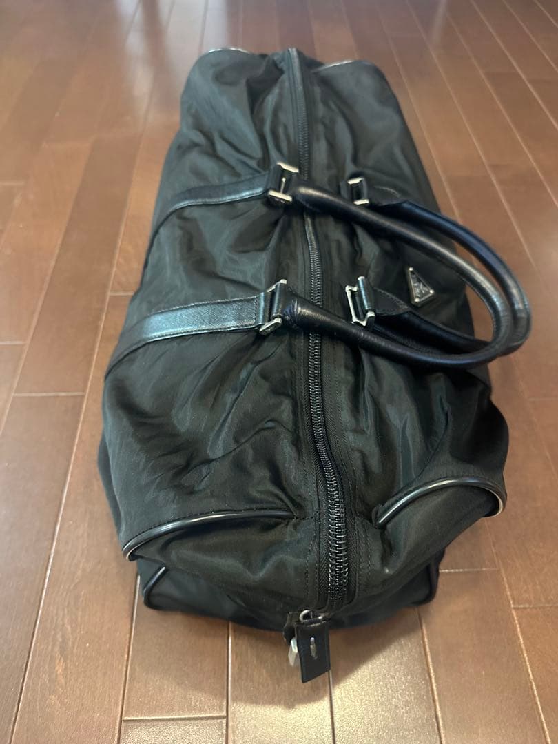訳ありPrada ボストンバッグ 黒 ナイロン　ダイヤル式南京錠