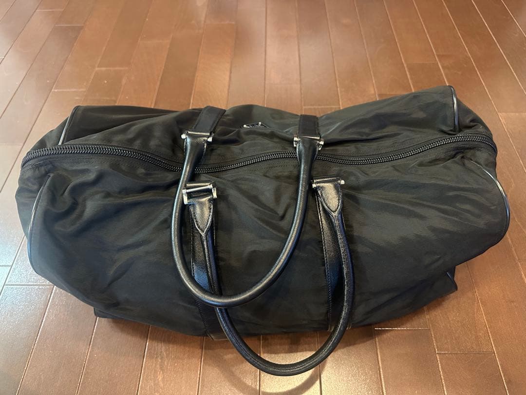 訳ありPrada ボストンバッグ 黒 ナイロン　ダイヤル式南京錠