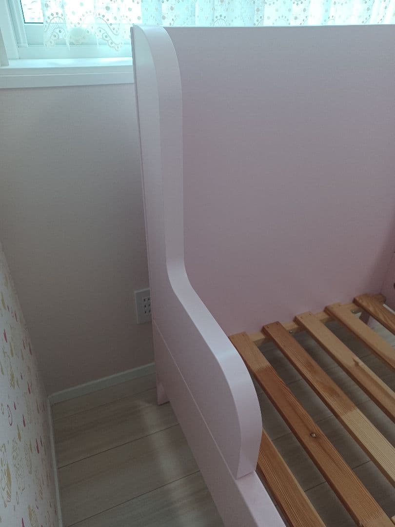 神戸市引き取り限定☆対面お渡し☆IKEA伸長ベッドフレーム☆ブースンゲ　ピンク色