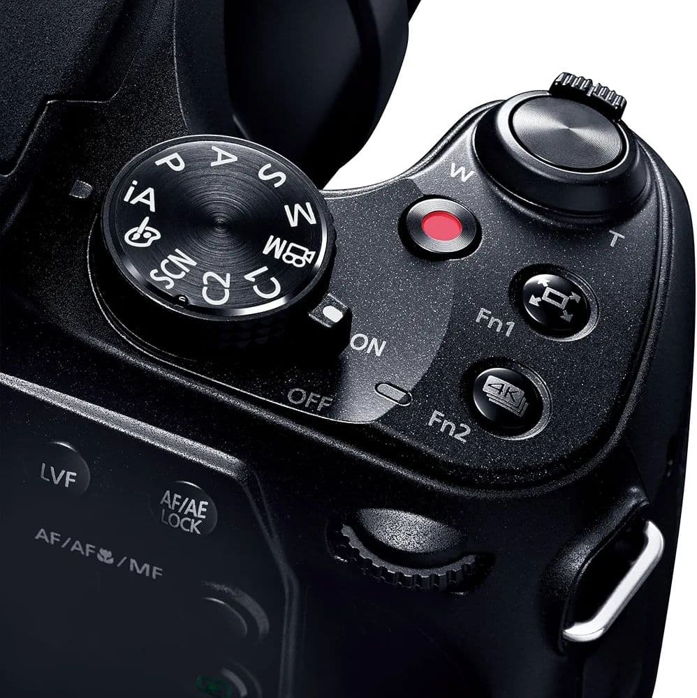 ✨オプション品5点付✨　60倍光学ズーム、タッチ液晶4K動画　 DC-FZ85D