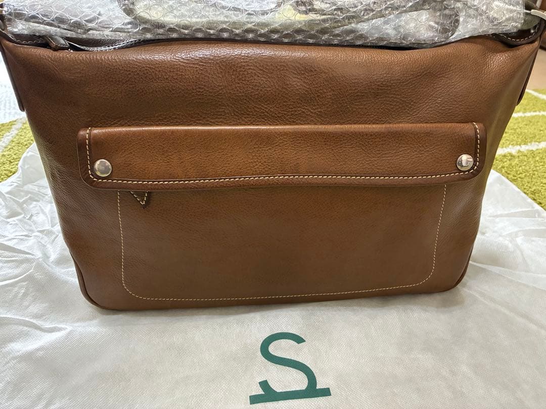 限定値引き！本日のみ！【ルボナー】パパスショルダー　グリージオ