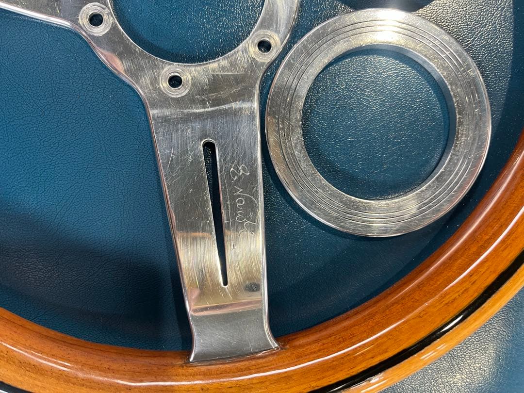 ナルディ　クラシック　小径ステアリング