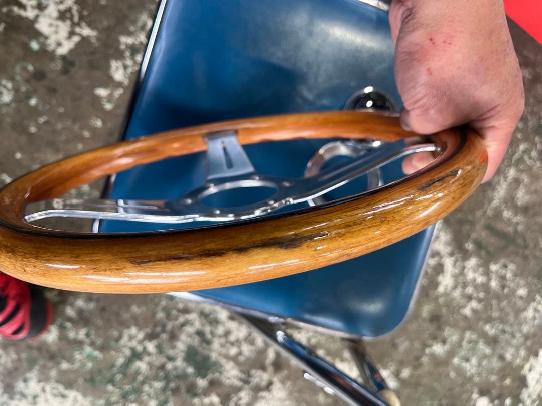 ナルディ　クラシック　小径ステアリング