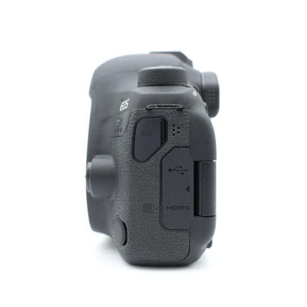 ショット数8,731！■ほぼ新品■ CANONEOS 6D Mark II