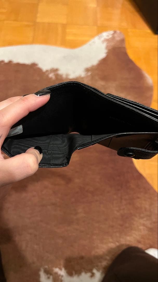 し*く様 CHANEL キャビアスキン 二つ折り財布