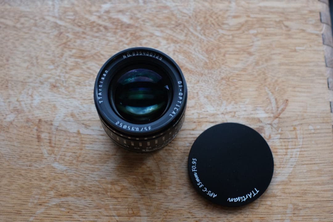 TTArtisan 35mm F0.95 C Xマウント レンズ 銘匠光学