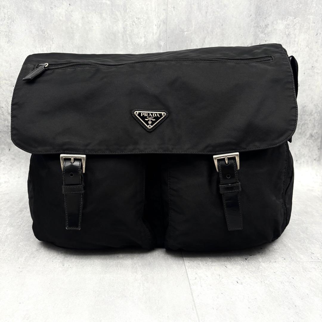 プラダ　メッセンジャーバッグ　三角ロゴ　ナイロン　ブラック　白タグ　ショルダー