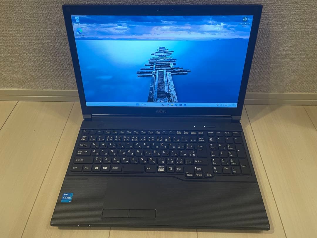 富士通 A5512/J i5-1245U 8GB 256GB Office