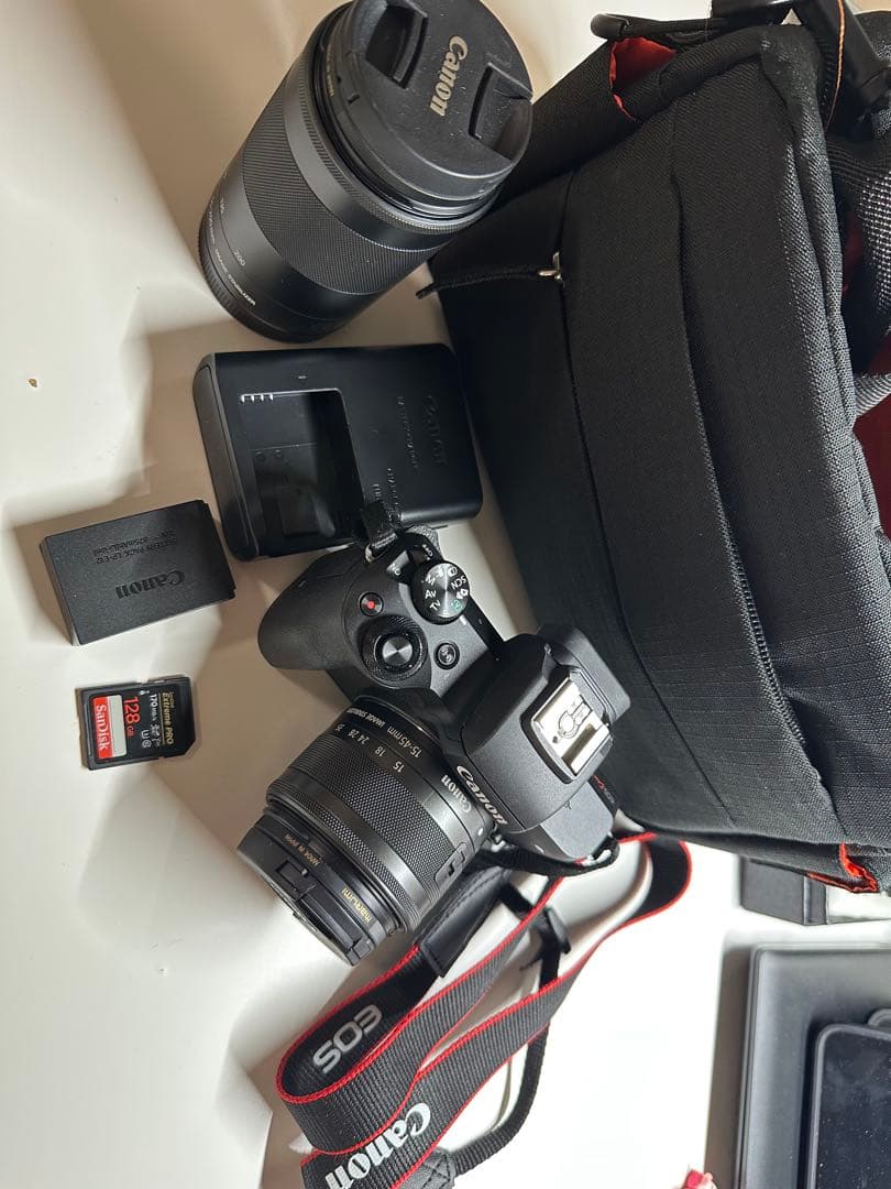 Canon EOS Kiss M2 ダブルレンズキット