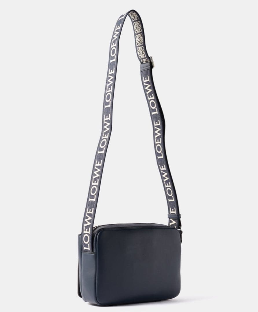 新品未使用　LOEWE ネイビー ショルダーバッグ