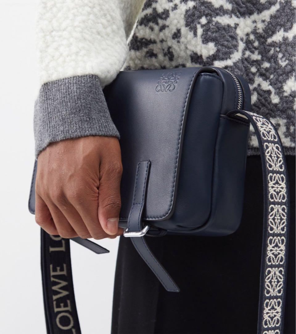 新品未使用　LOEWE ネイビー ショルダーバッグ