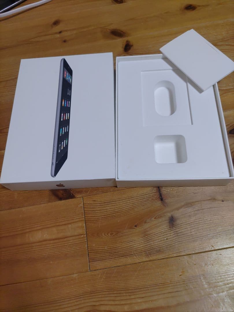 Apple iPadAir シルバー