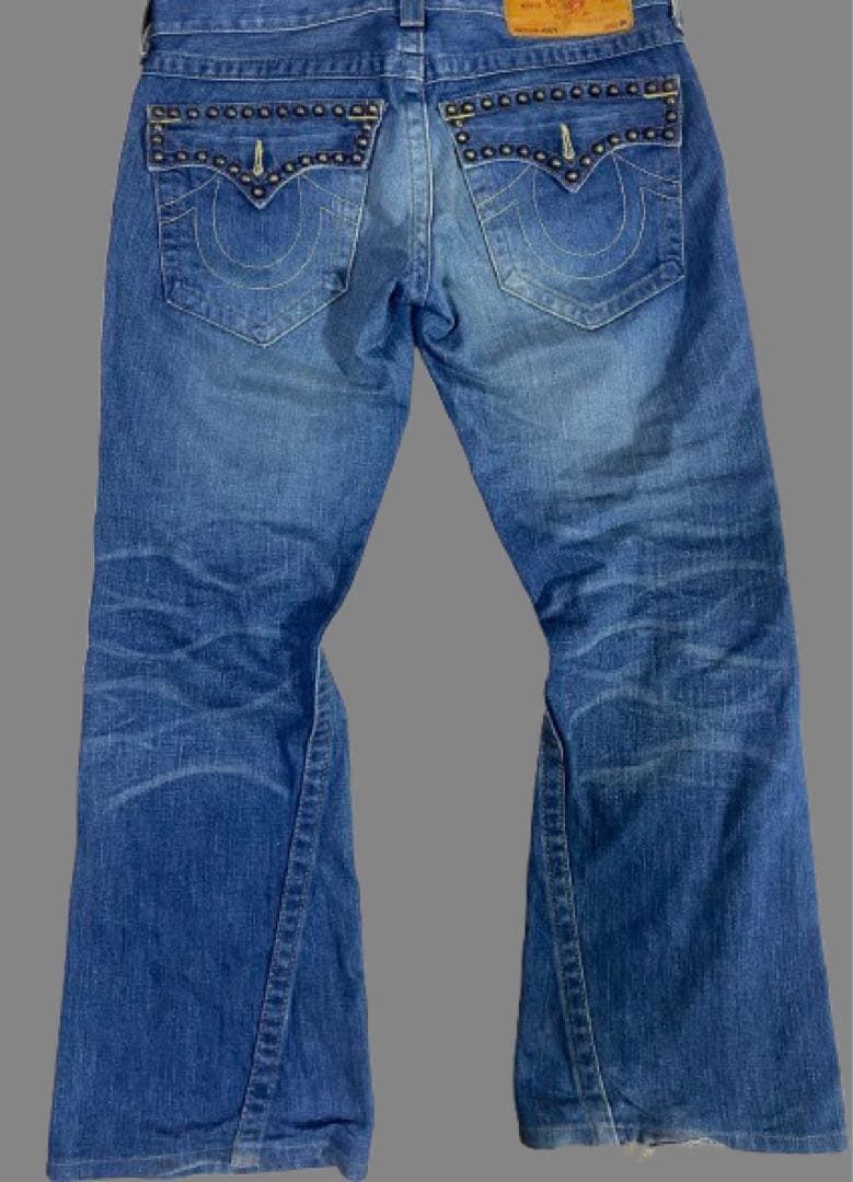 TRUE RELIGION joey フレアデニム スタッズ io着用