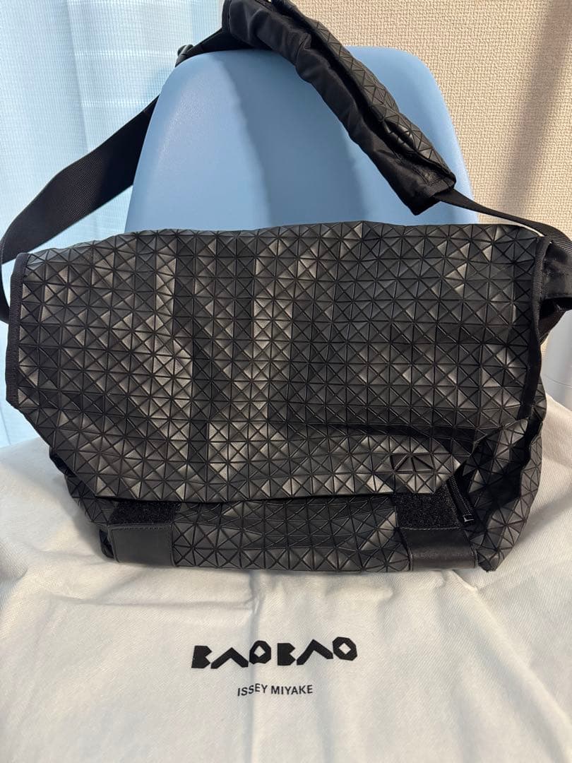 BAOBAO ISSEI MIYAKE メッセンジャー