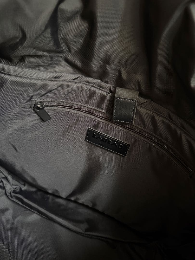 BAOBAO ISSEI MIYAKE メッセンジャー