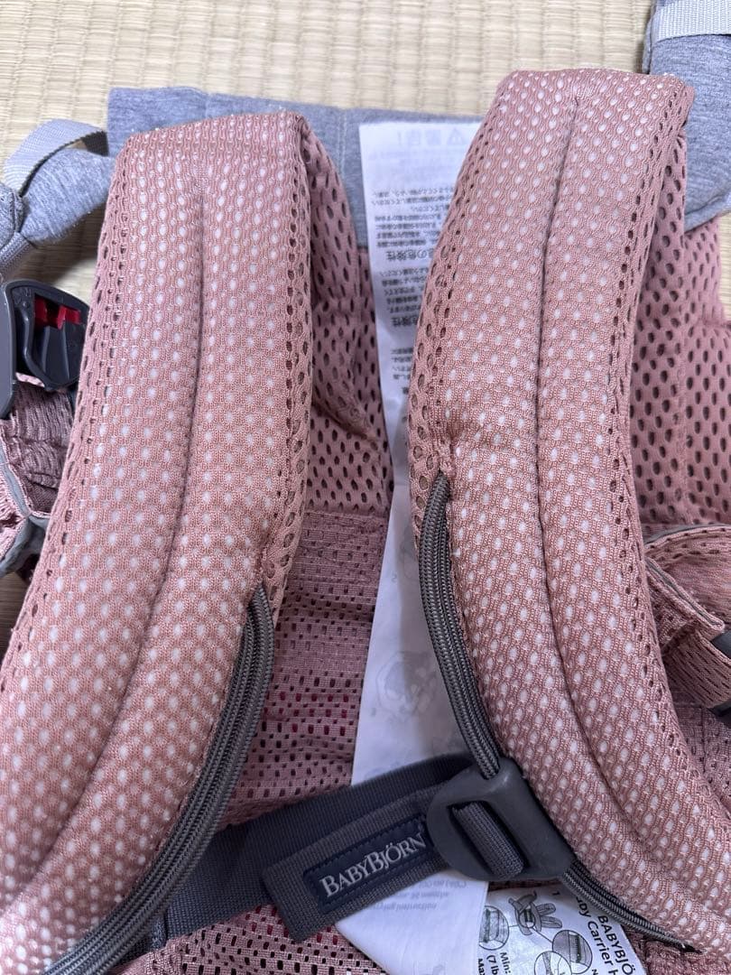 【美品・保証残半年・箱付き】BabyBjorn HARMONY ダスティピンク