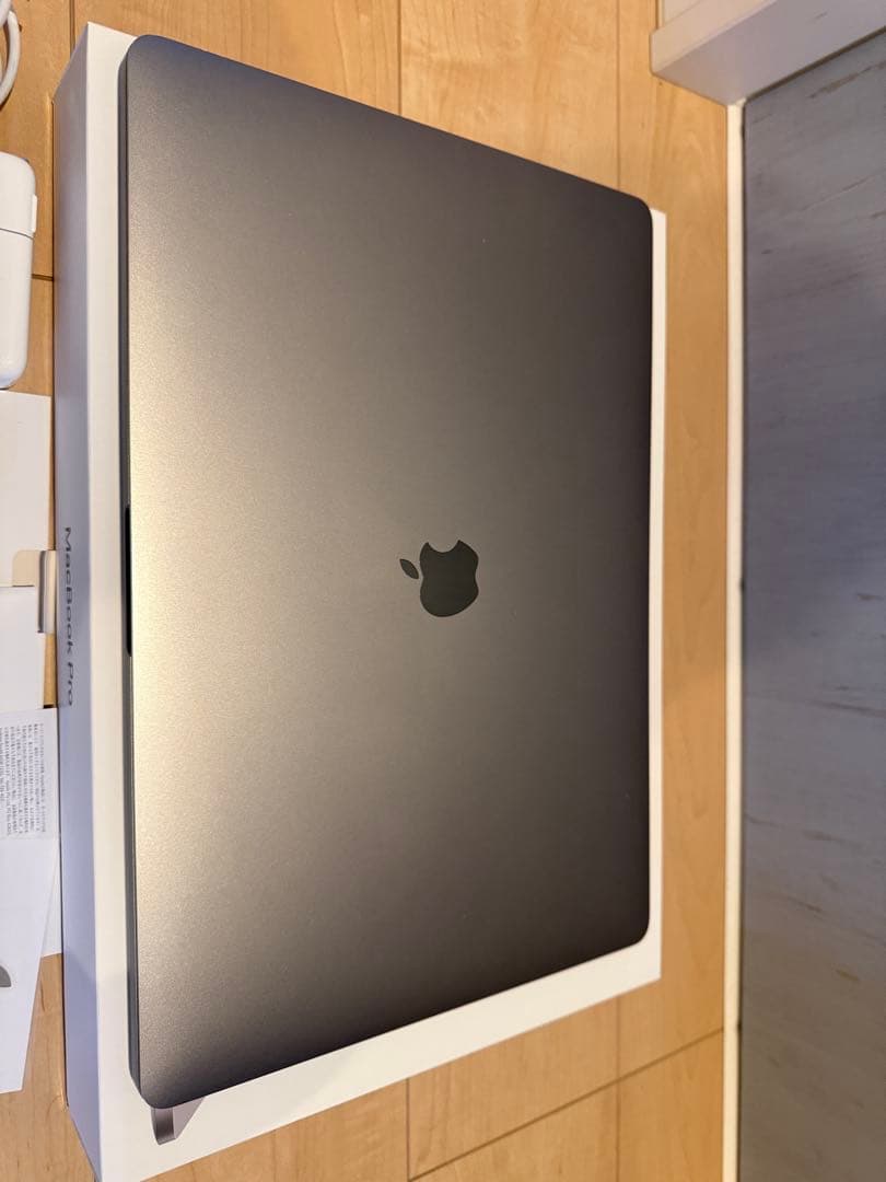 MacBookPro2019 16インチ corei7 16GB 1TB