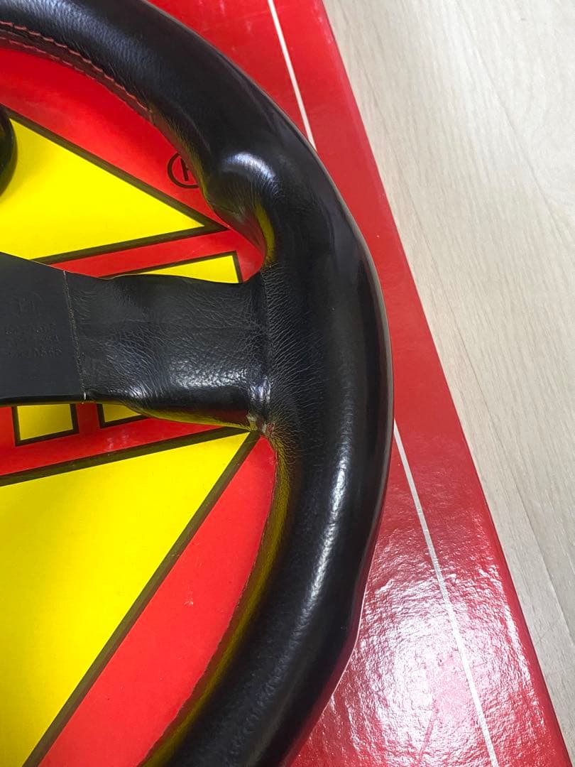 MOMO CORSE 320mm レザーステアリング　即決大歓迎