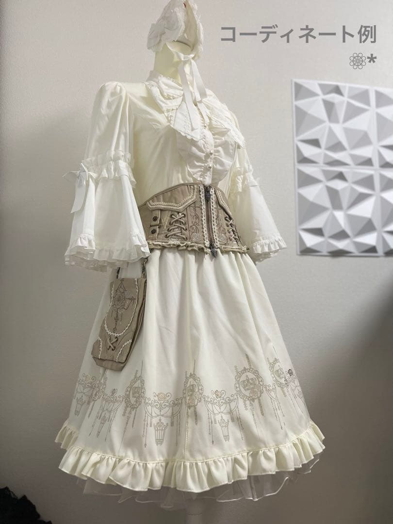 オッズオン 薔薇刺繍コルセット