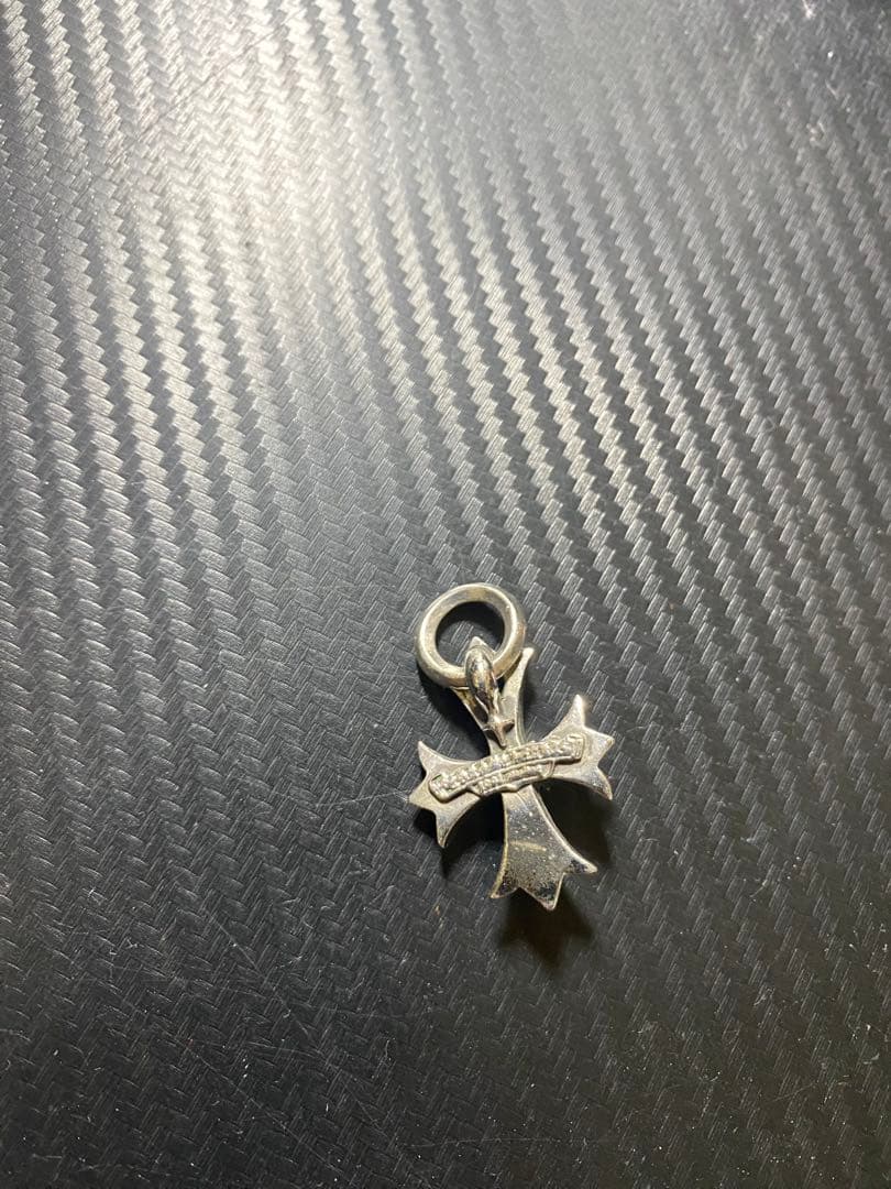 シルバー フラワークロスペンダントクロムハーツ