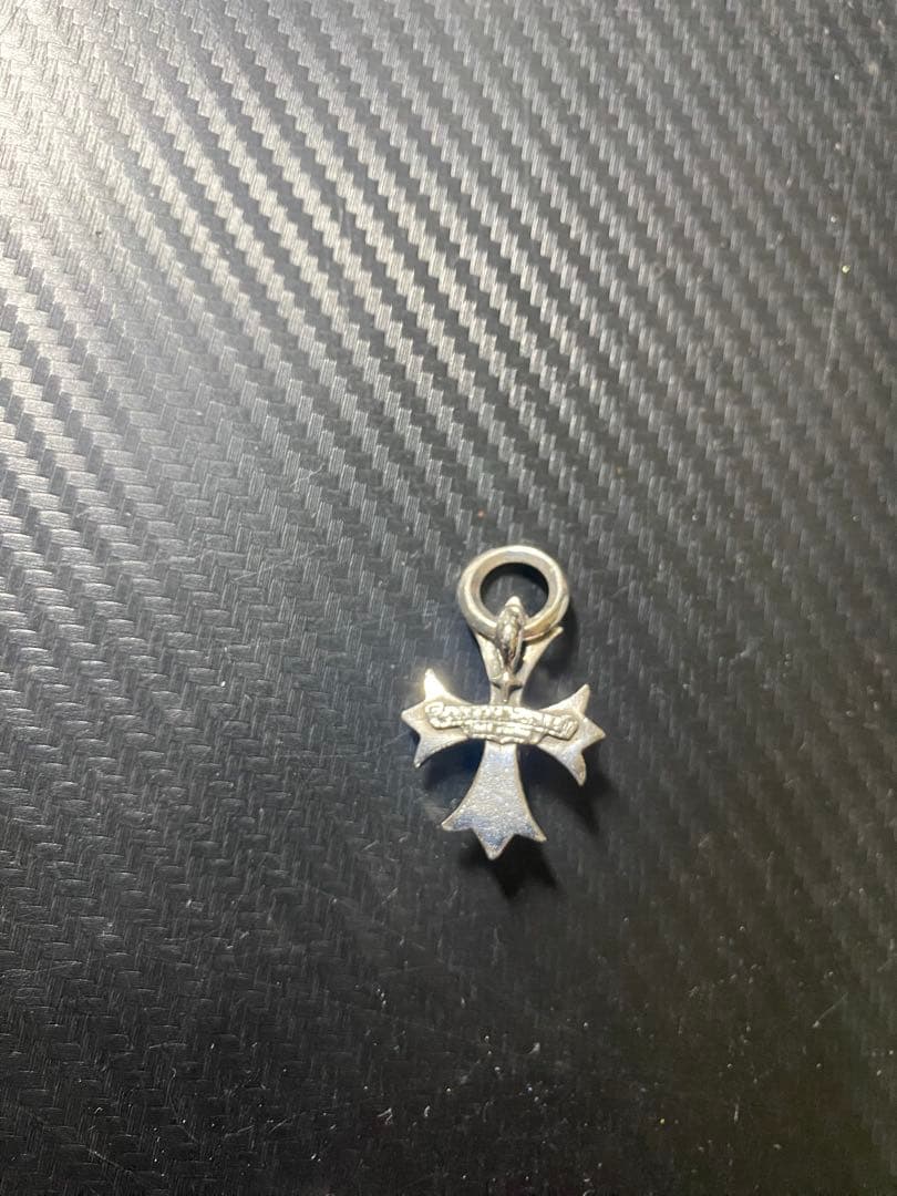 シルバー フラワークロスペンダントクロムハーツ