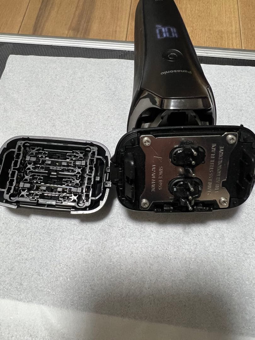 美品パナソニック(Panasonic) 6枚刃 ラムダッシュ ES-LS9Q